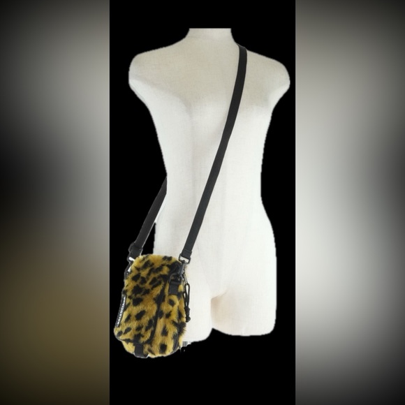 Balenciaga Authentic Faux Fur Explorer Animal Print Crossbody Front Flap - Picture 6 of 16